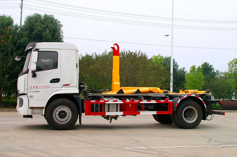 陜汽軒德翼6勾臂垃圾車 12方