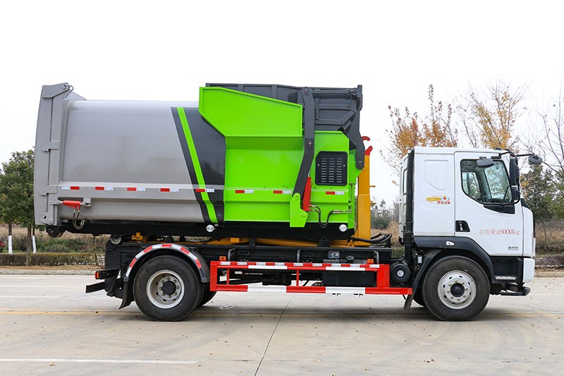 柳汽L3勾臂垃圾車(chē) 12方