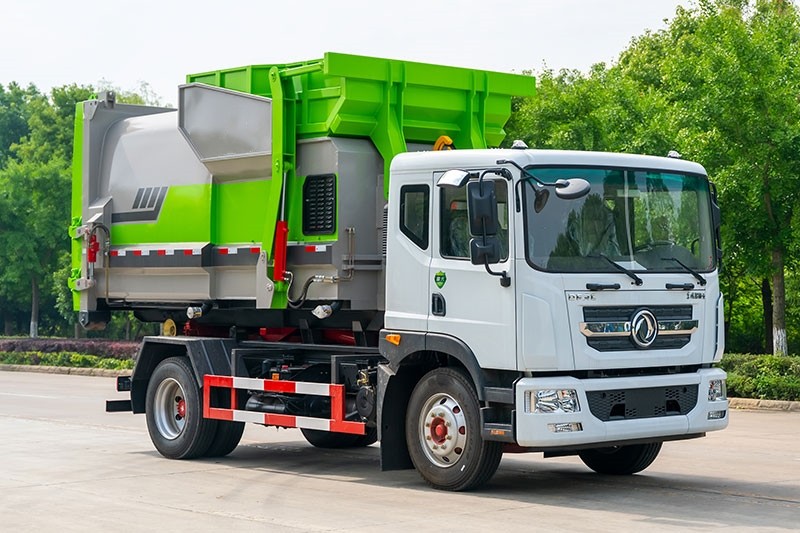 東風多利卡D9勾臂垃圾車 12方