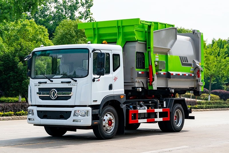 東風多利卡D9勾臂垃圾車 12方