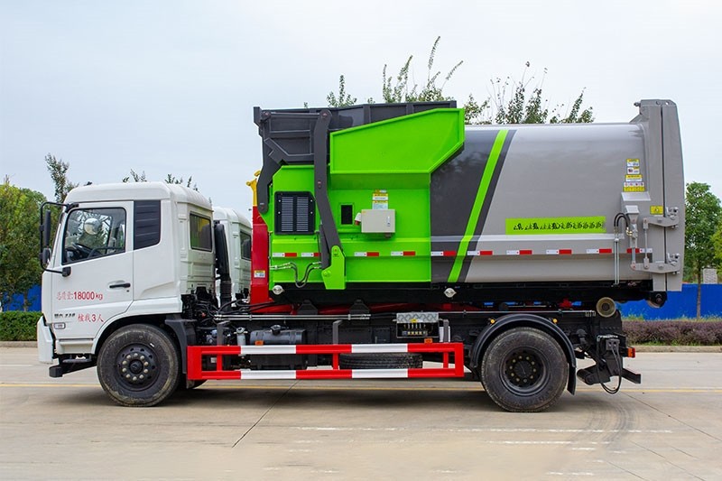 東風(fēng)天錦勾臂垃圾車(chē) 12方