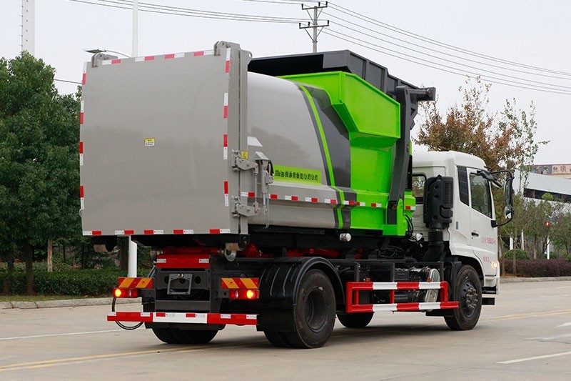 東風(fēng)天錦勾臂垃圾車(chē) 12方
