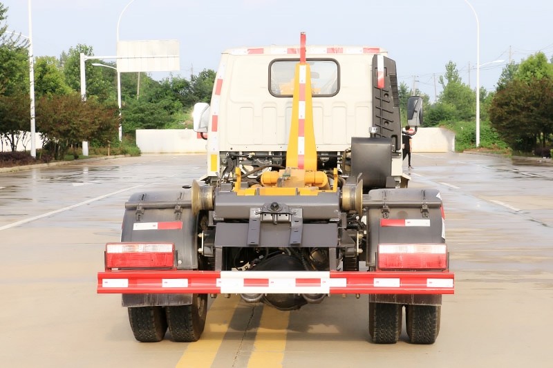 江鈴順達(dá)勾臂垃圾車 5方