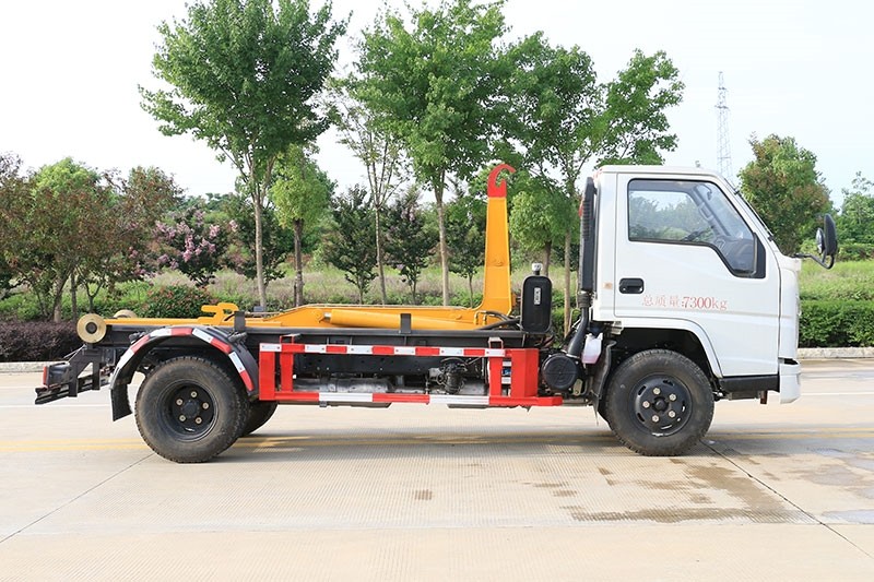 江鈴順達(dá)勾臂垃圾車 5方