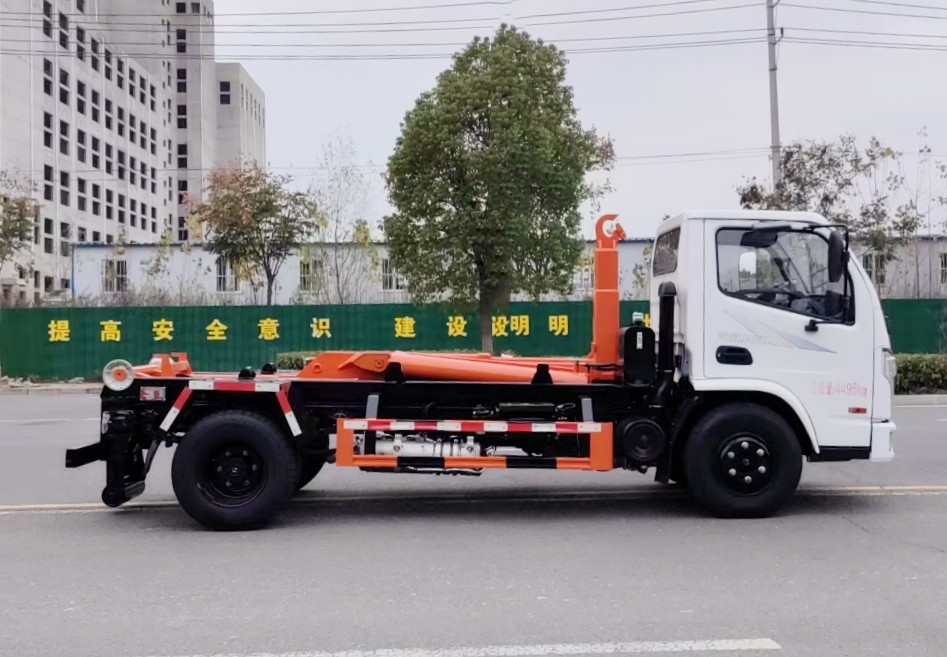 南駿藍(lán)牌(地庫(kù))勾臂垃圾車(chē) 7方建筑垃圾箱 