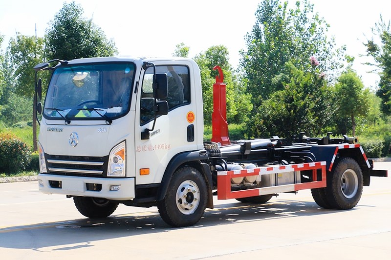 大運奧普力藍牌(地庫)勾臂垃圾車 7方建筑垃圾箱 