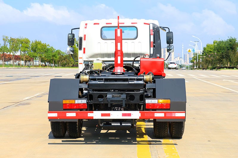 大運奧普力藍牌(地庫)勾臂垃圾車 7方建筑垃圾箱 