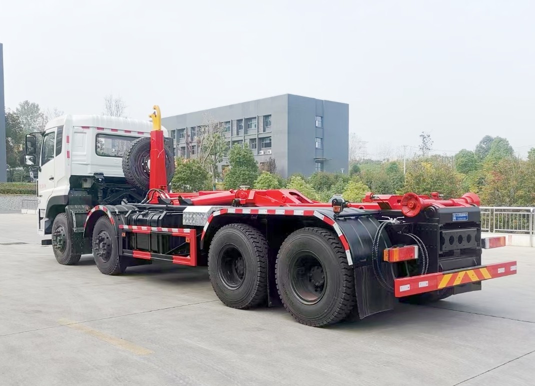 東風(fēng)天龍VL8x4勾臂垃圾車25噸  