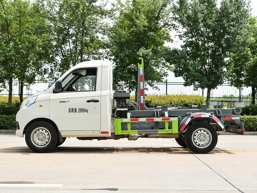 福田祥菱V1勾臂垃圾車 3方