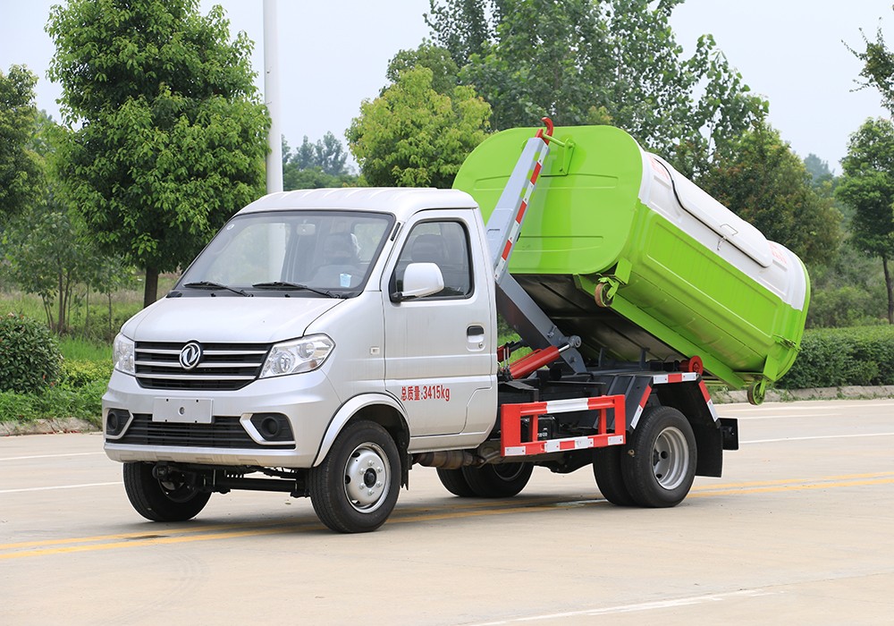 東風(fēng)小康勾臂垃圾車(chē) 3方
