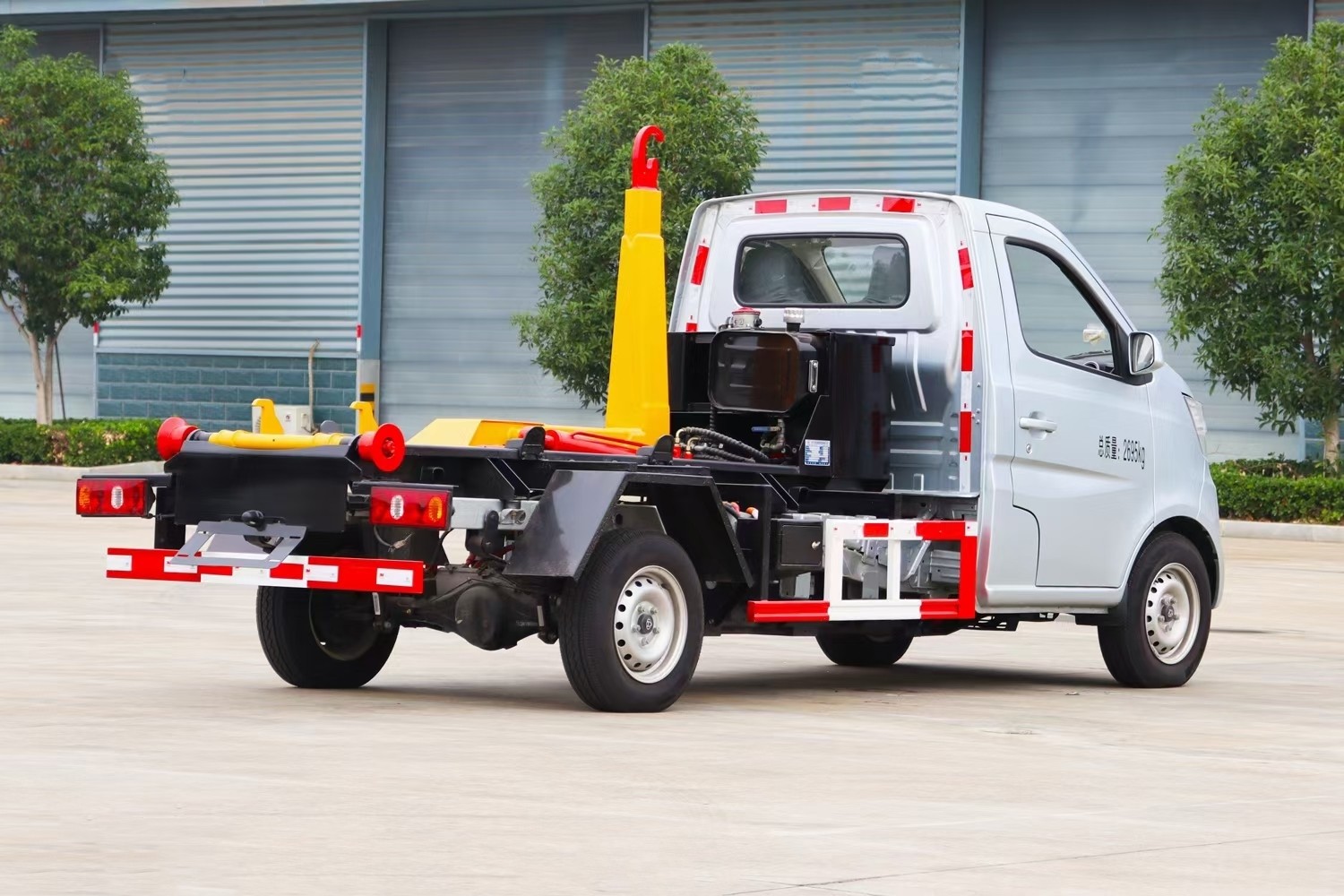 河北長安勾臂垃圾車 3方生活垃圾箱