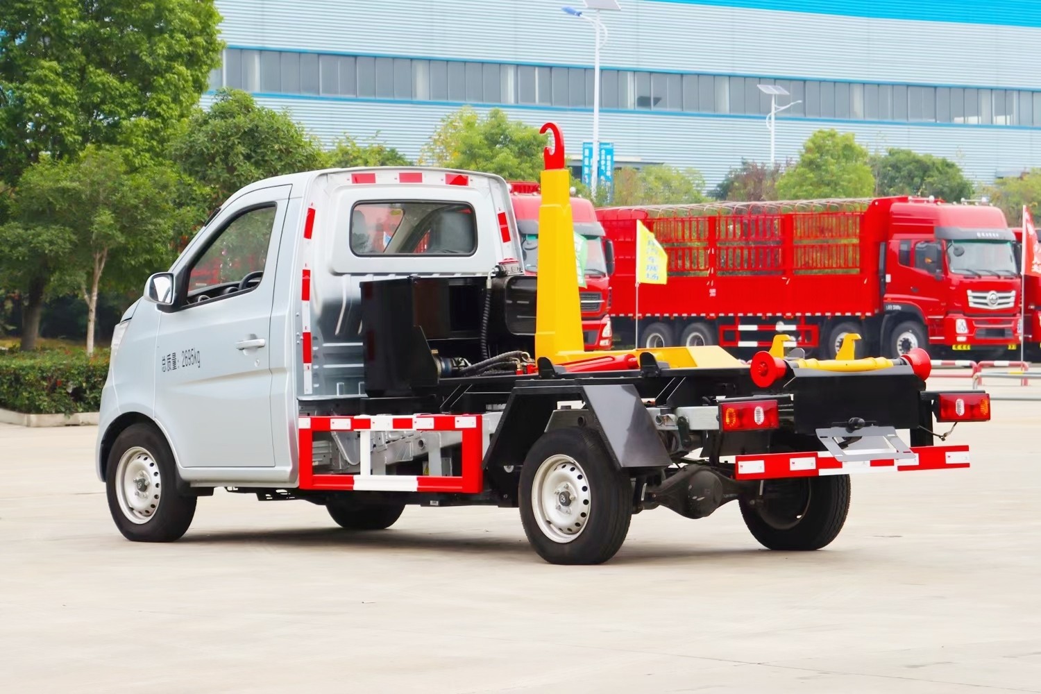 河北長安勾臂垃圾車 3方生活垃圾箱