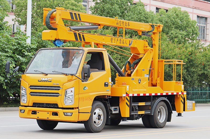 江鈴順達13.5米高空作業(yè)車