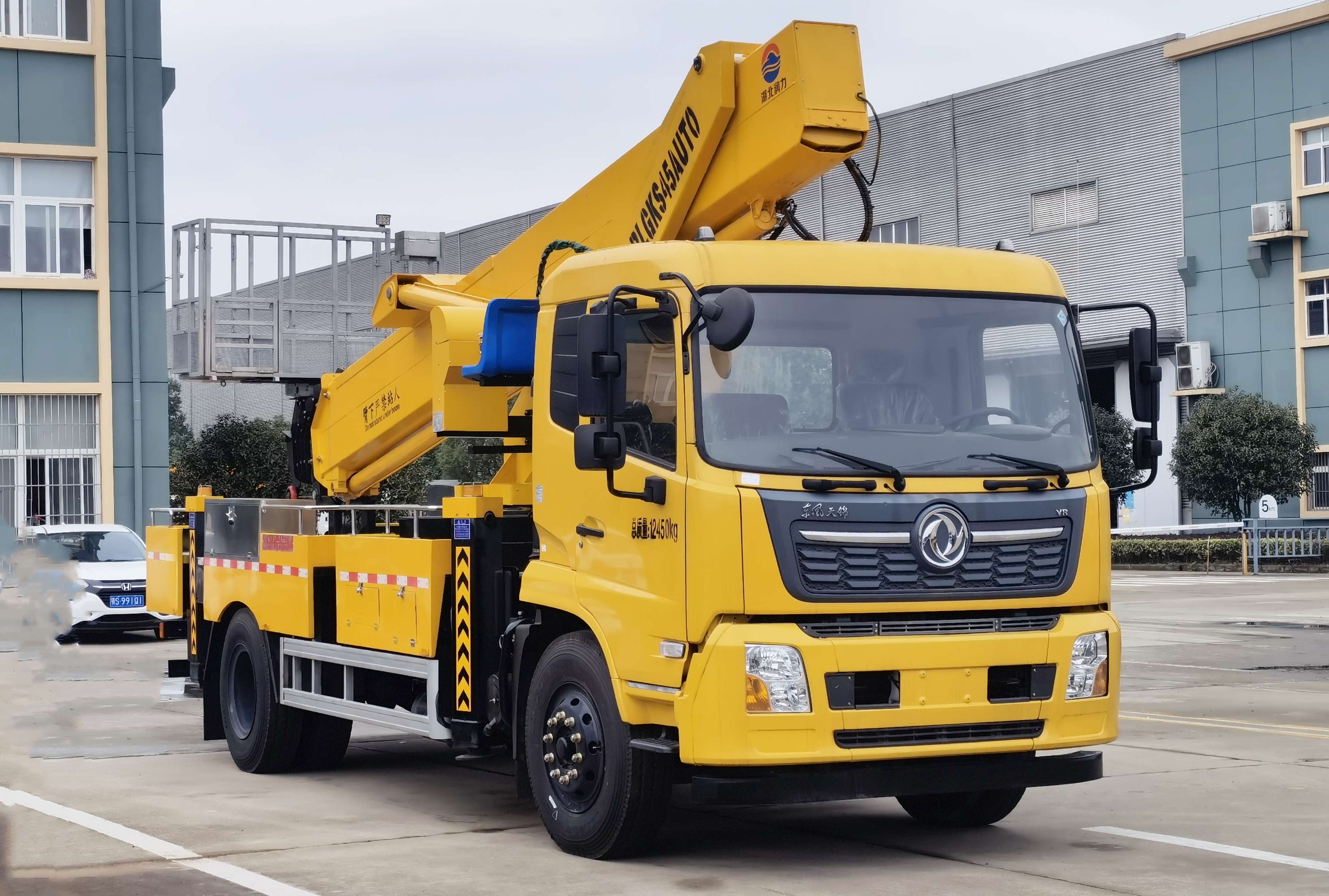 東風(fēng)天錦45米直臂式高空作業(yè)車