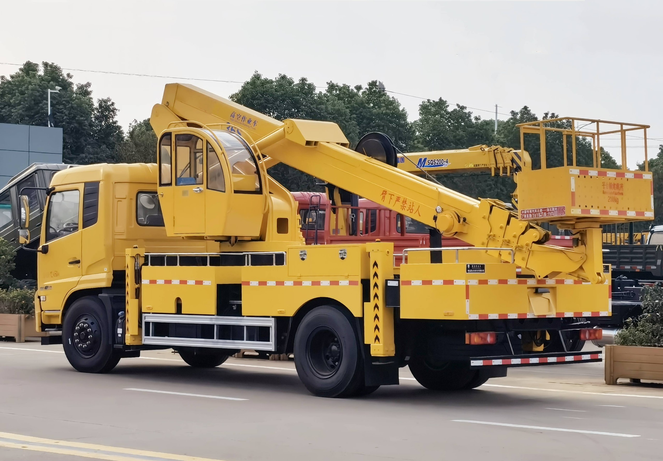 東風(fēng)天錦36米直臂式高空作業(yè)車